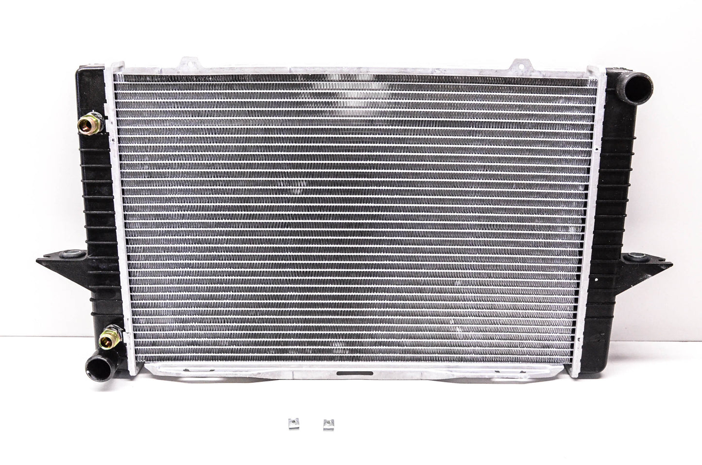 Aftermarket 1851 1993-1997 Volvo 850 Radiator NOS