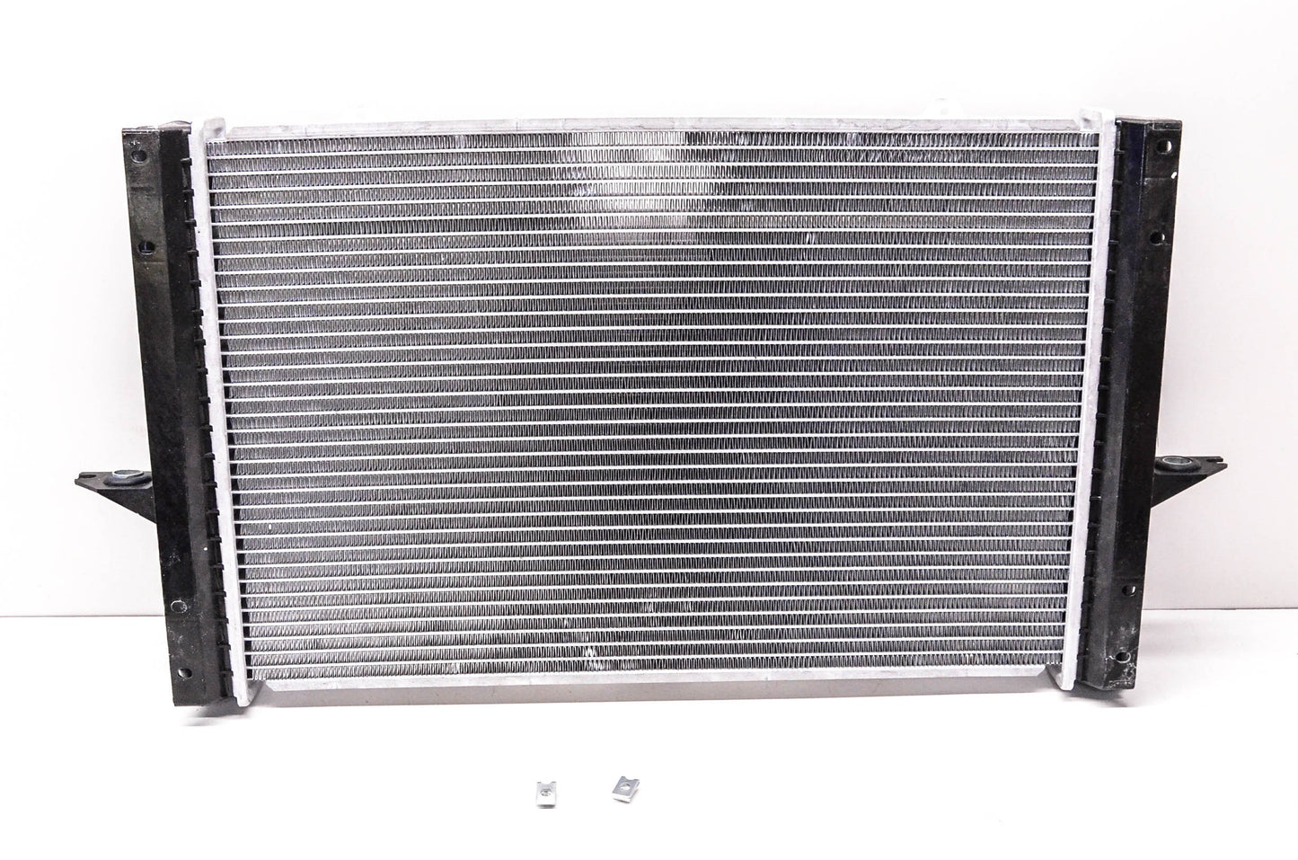 Aftermarket 1851 1993-1997 Volvo 850 Radiator NOS