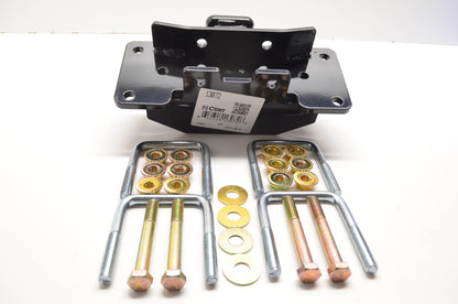 Curt 13072 Class 3 Trailer Hitch Kit NOS