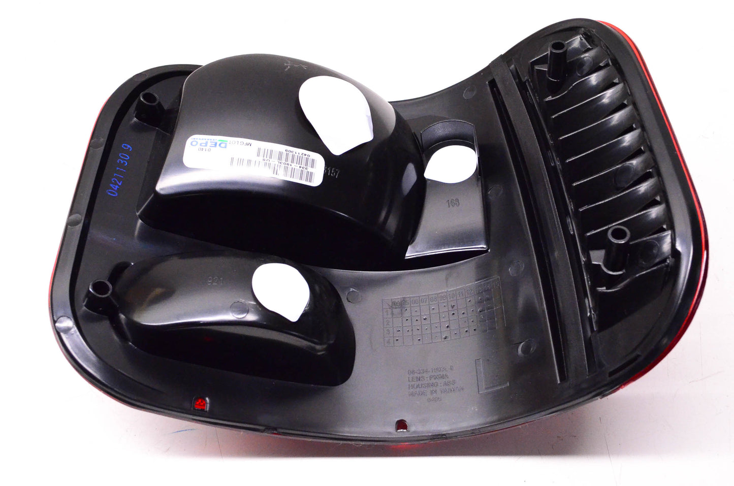 DEPO 334-1903L-US Driver Side Taillight Taillamp Assembly 94-03 Dodge NOS