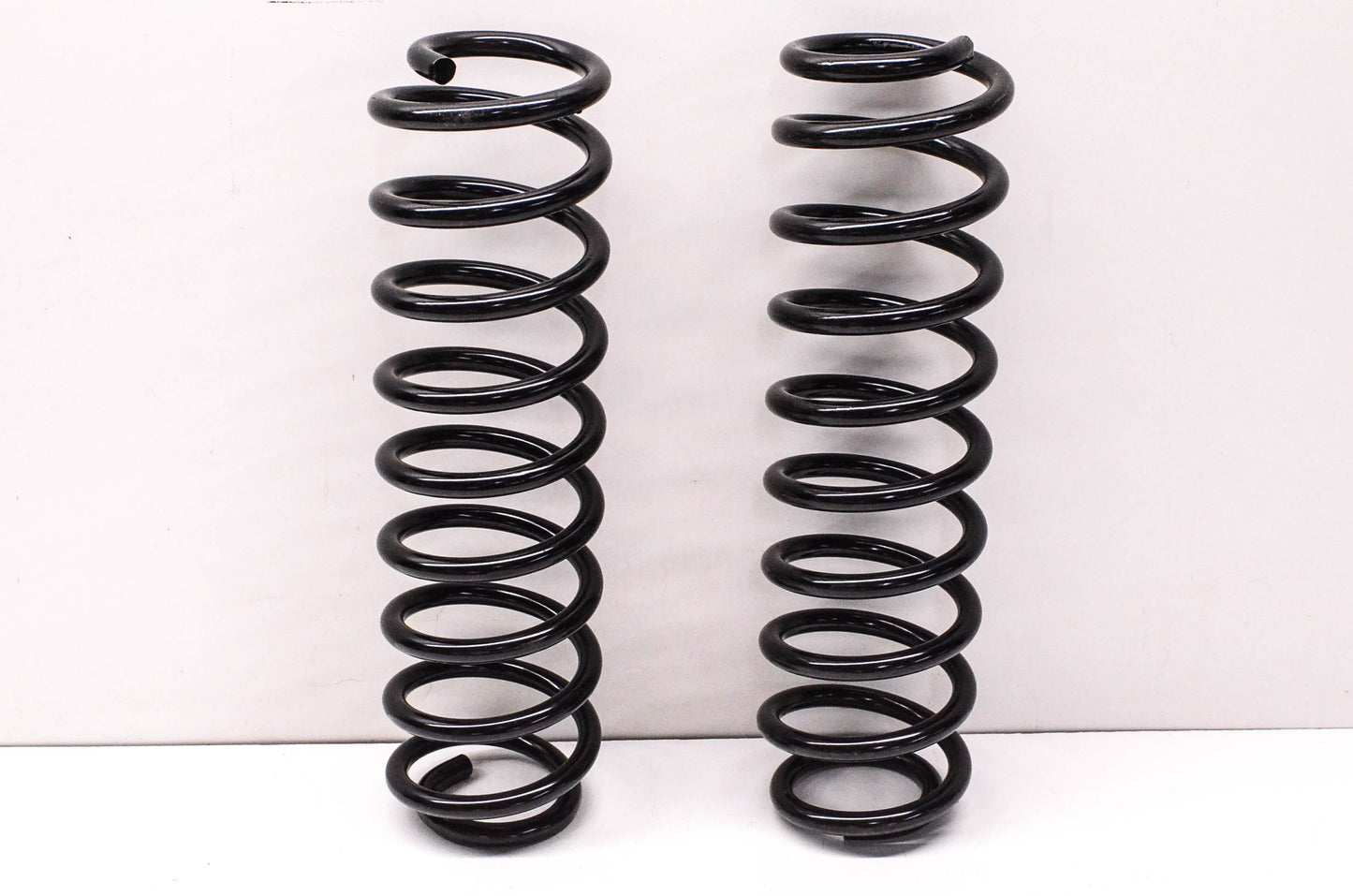 Carquest 81075 Coil Spring Kit Rear 05-10 Ford Mustang NOS