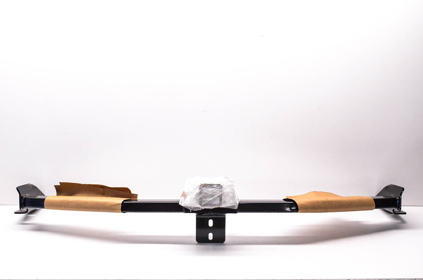 Curt 13328 Class 3 Trailer Hitch w/ 2" Receiver NOS