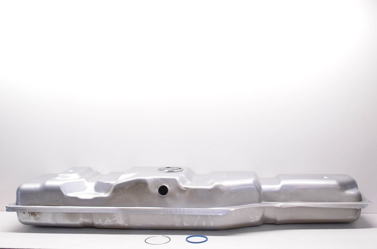 Aftermarket IGM58B Diesel Fuel Tank 96-02 GMC Chevy NOS