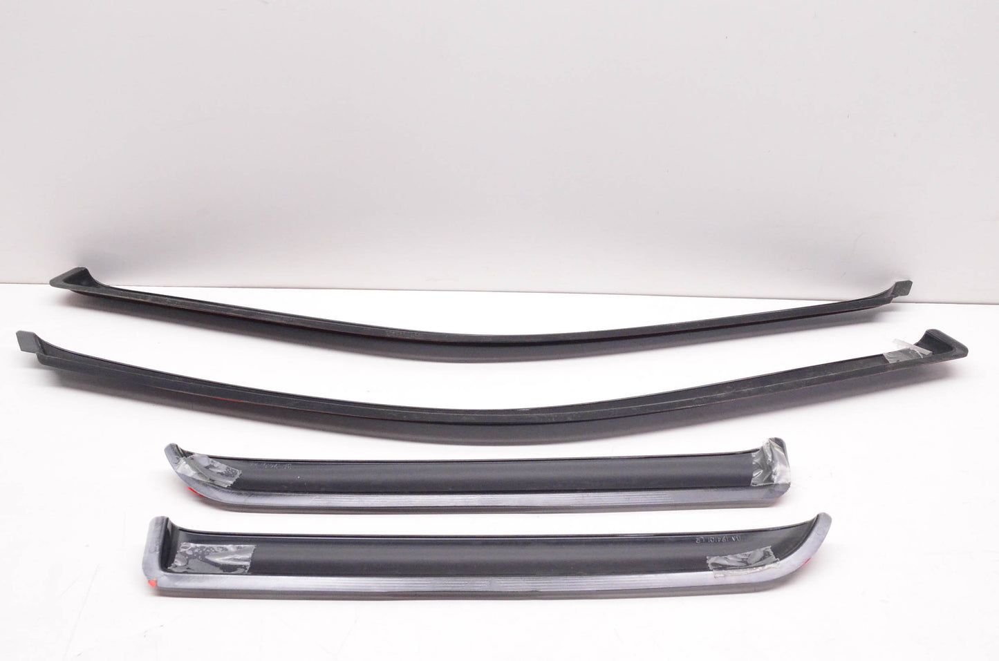 AVS 194101 In-Channel Ventvisor Dodge Ram 1500 NOS