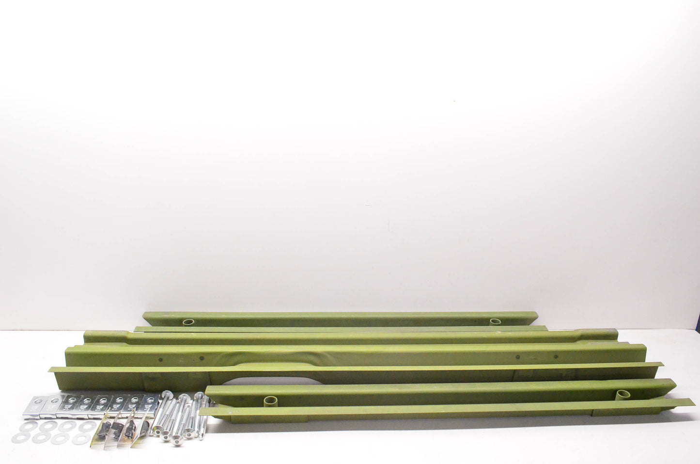 Dorman 924-257 Truck Bed Floor Support Kit 99-18 Ford F-250/350 Super Duty NOS