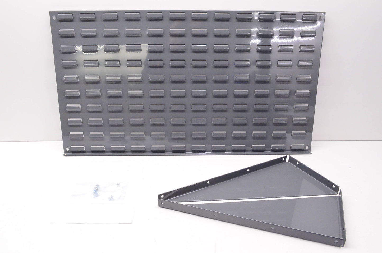Akro-Mils 98600, 98636 Louvered Bench Rack NOS