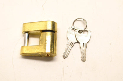 Curt 23022, 23022-PK2C Coupler Lock Kit NOS