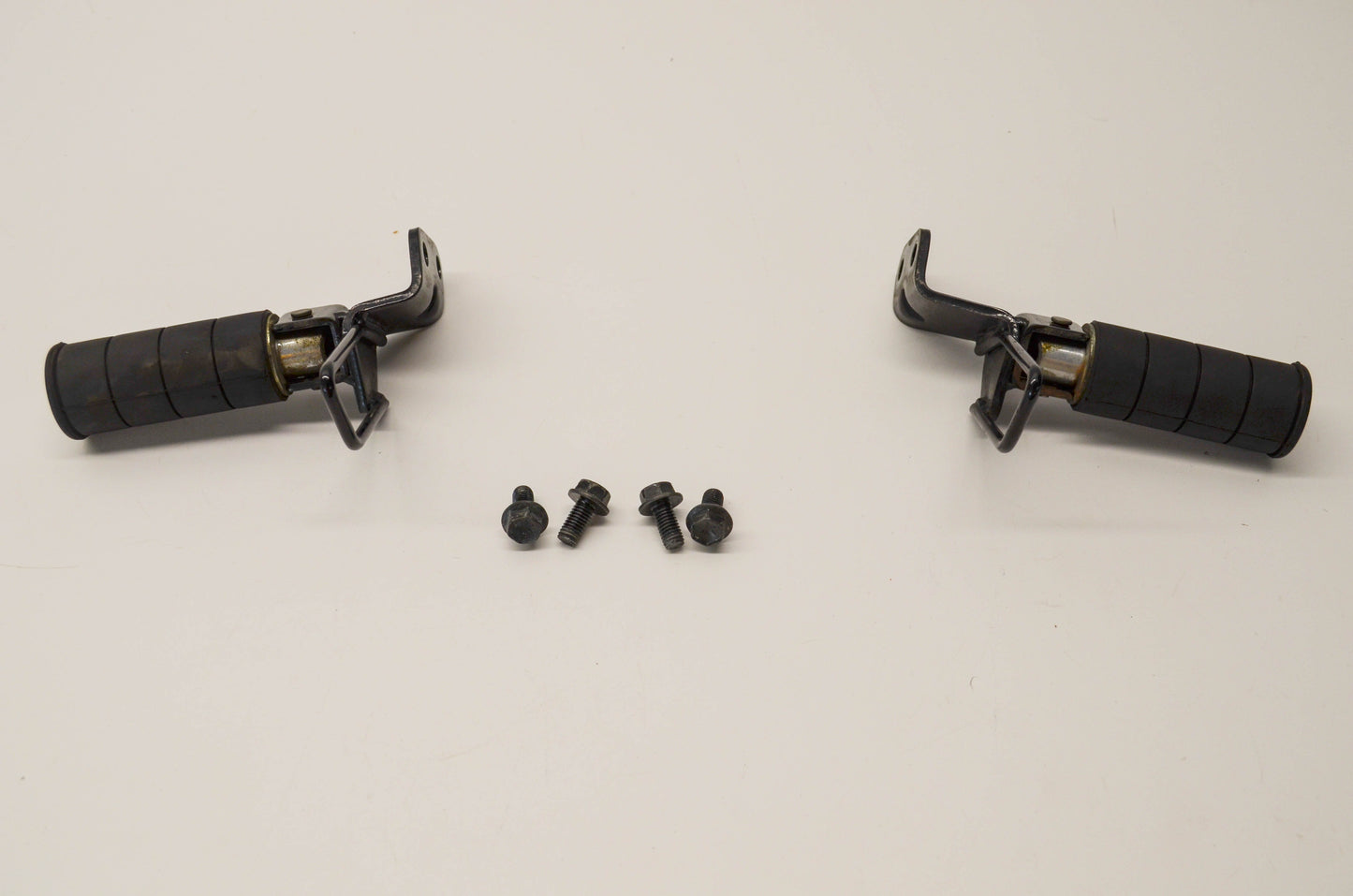 OEM Suzuki OE Suzuki Passenger Footrest Assembly Kit Left & Right