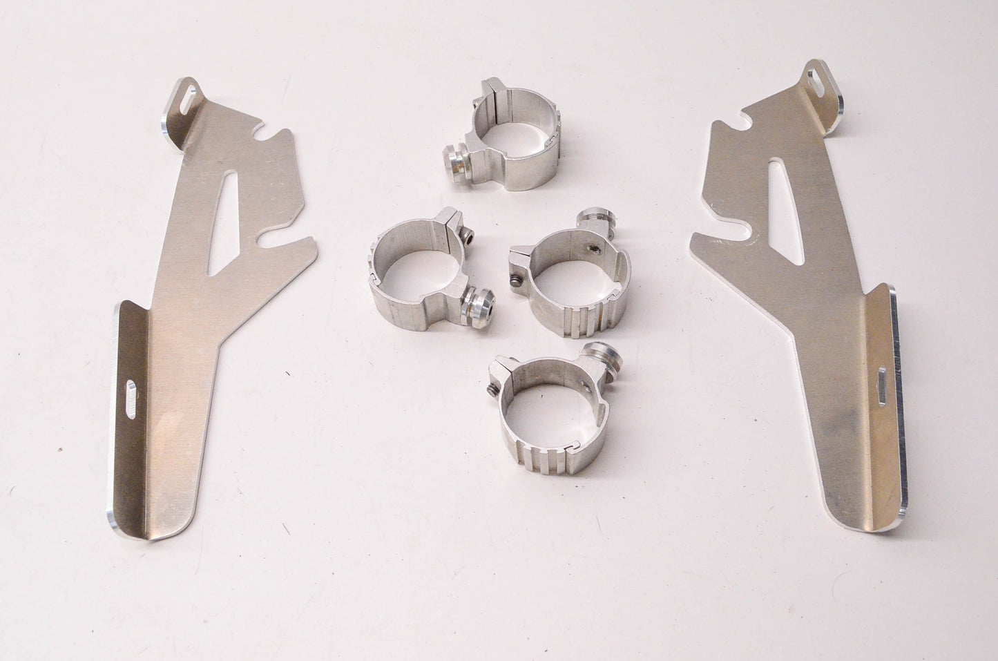 Memphis Shades MEM9981 VTX1300CI D110 Mounting Kit