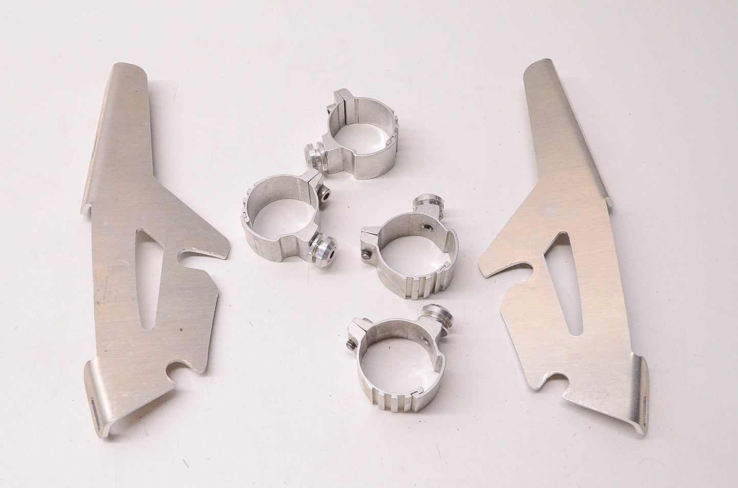 Memphis Shades MEM9981 VTX1300CI D110 Mounting Kit