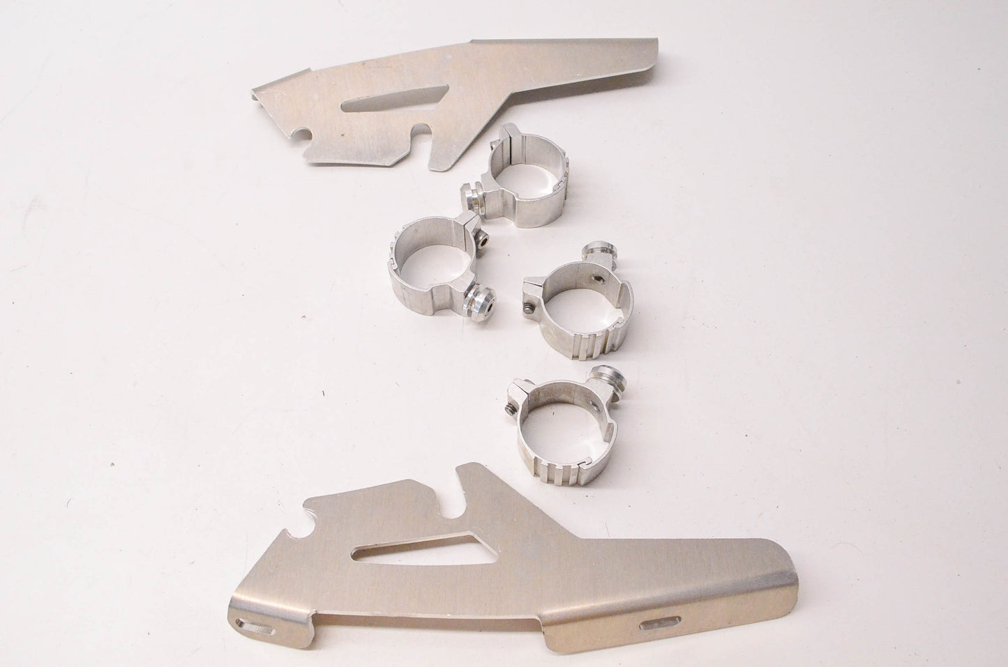 Memphis Shades MEM9981 VTX1300CI D110 Mounting Kit