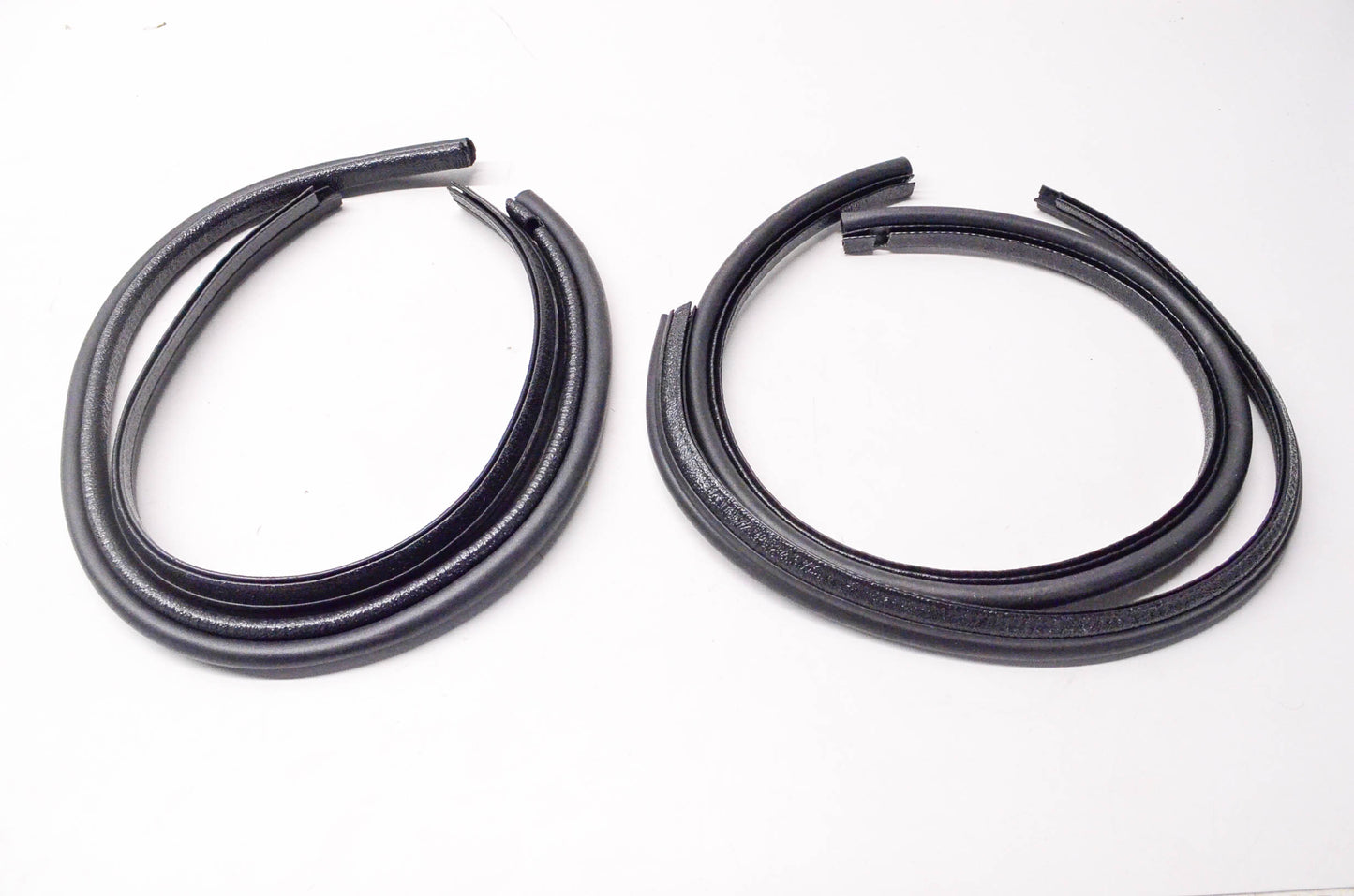 New OEM Yamaha 2C5-F2480-V0-00 Saddlebag Seal Kit NOS
