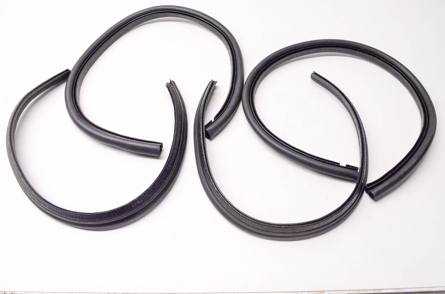 New OEM Yamaha 2C5-F2480-V0-00 Saddlebag Seal Kit NOS