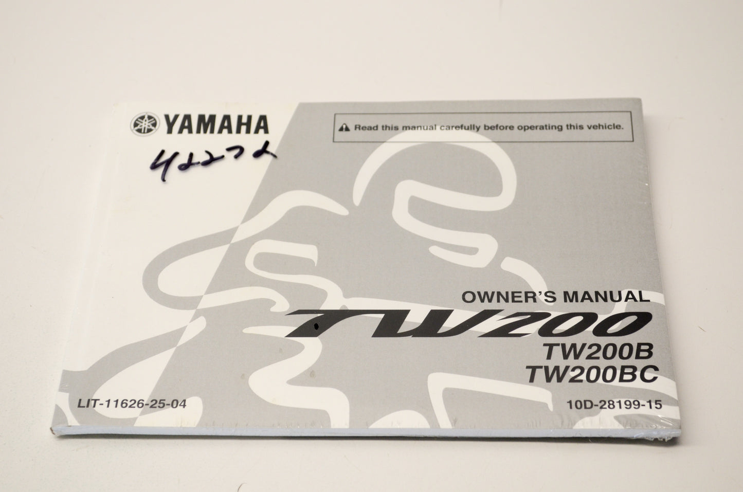 New OEM Yamaha LIT-11626-25-04 TW200, TW200B, Tw200BC Owner's Manual NOS