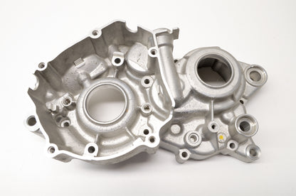 OEM Yamaha 2XJ-15111-01-00 Left Crankcase NOS