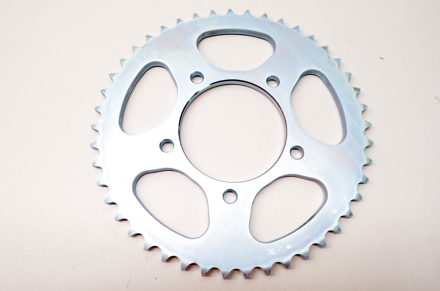 Sunstar S-27A02R, 2-538945 Sprocket 45T NOS