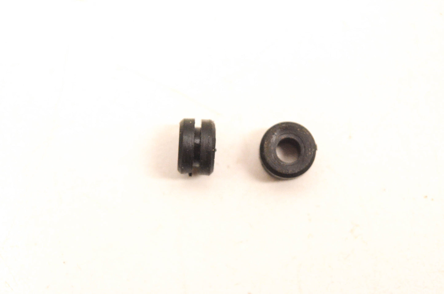 Aftermarket 410604400 Grommets Qty 2 NOS