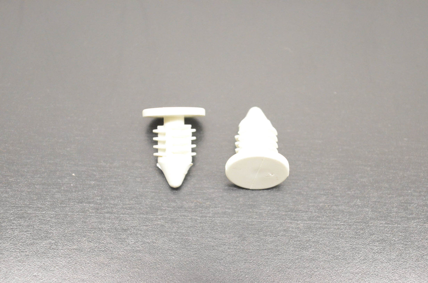 Aftermarket 293730013 White Darts Qty 2 NOS