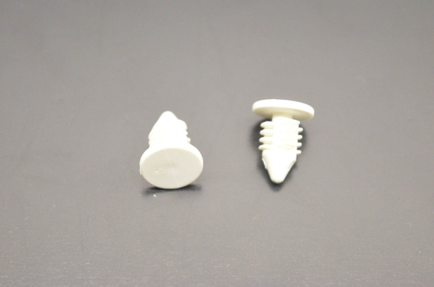 Aftermarket 293730013 White Darts Qty 2 NOS