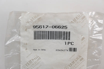 New OEM Yamaha 95617-06625-00 Stud Bolt 3 Qty 1 NOS