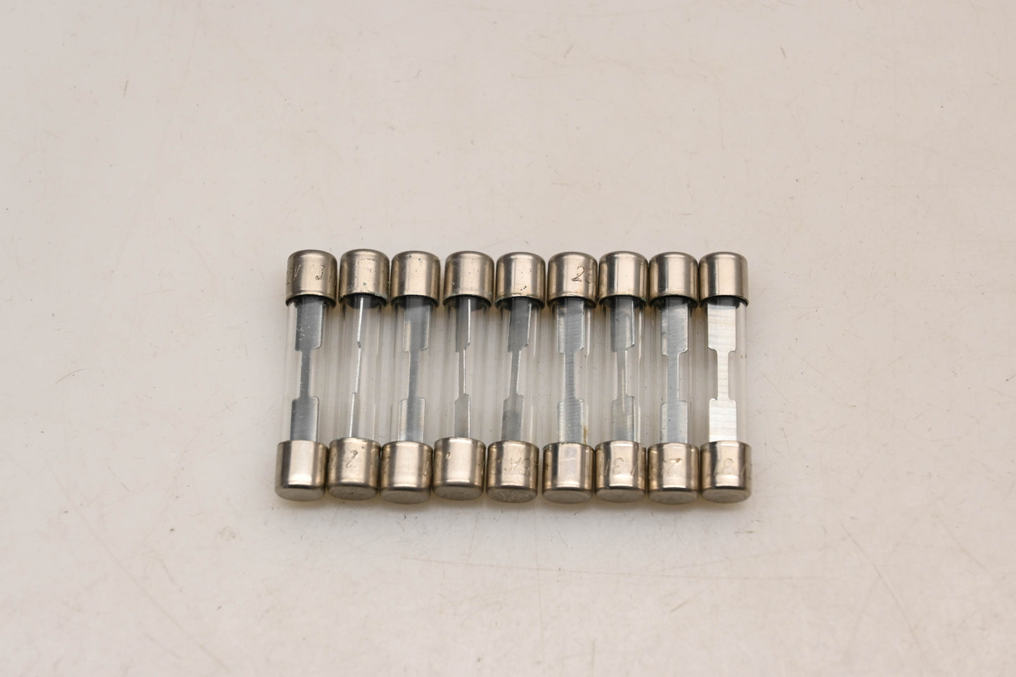 Car Quest AGC25 25 Amp Fuses Qty 9 NOS