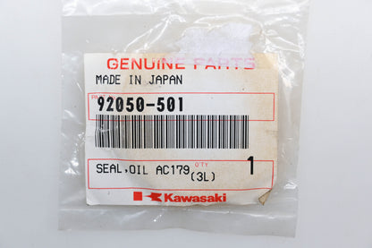 New OEM Kawasaki 92050-501 Drive Shaft Seal Qty 1 NOS