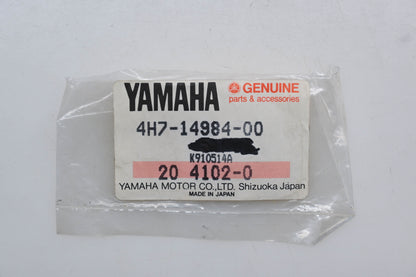 New OEM Yamaha 4H7-14984-00-00 Float Chamber Gasket Qty 1 NOS