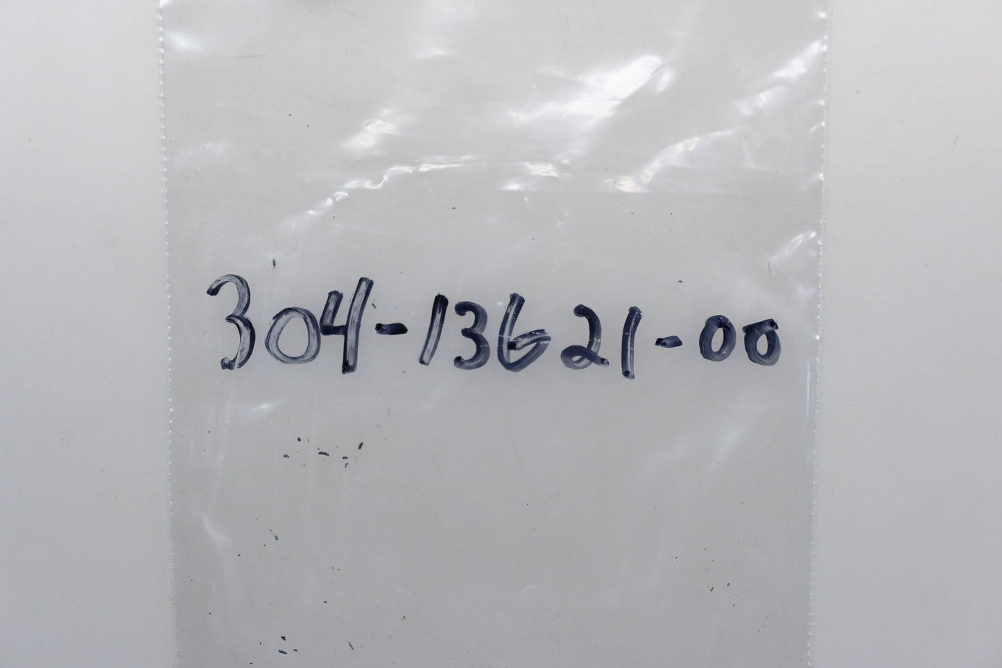 New OEM Yamaha 304-13621-00-00 Valve Seat Gaskets Qty 2 NOS