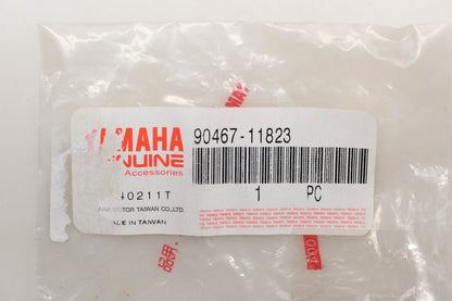 New OEM Yamaha 90467-11823-00 Clip Qty 1 NOS
