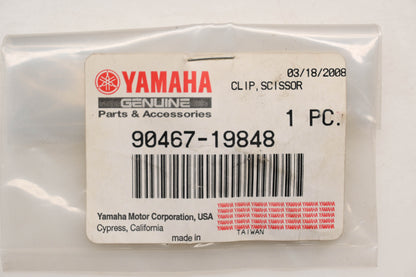 New OEM Yamaha 90467-19848-00 Scissor Clip Qty 1 NOS