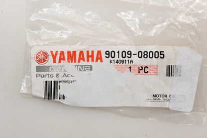 New OEM Yamaha 90109-08005-00 Bolt Qty 1 NOS