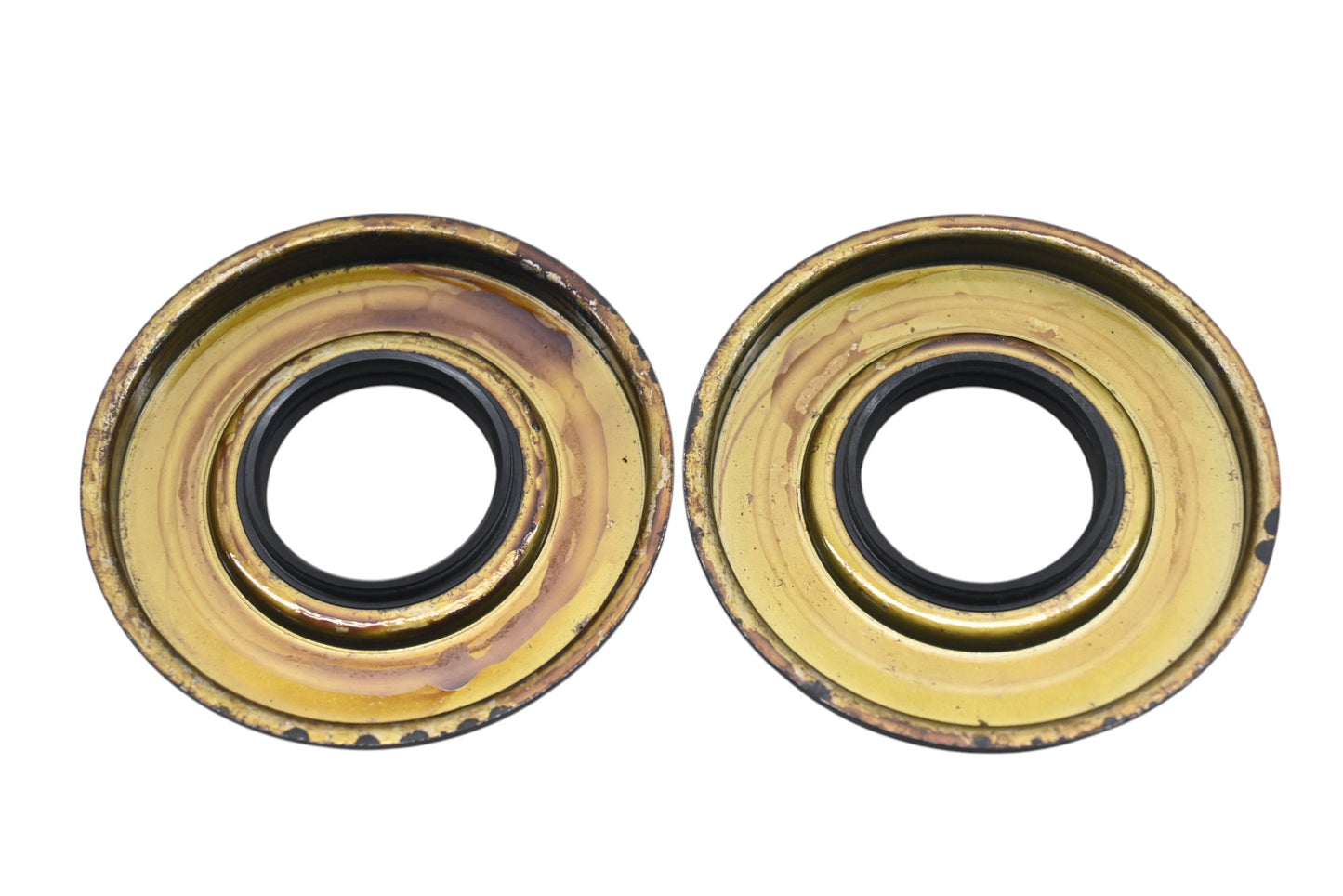 New OEM Polaris 3240042 Crank Shaft Oil Seals Qty 2 NOS