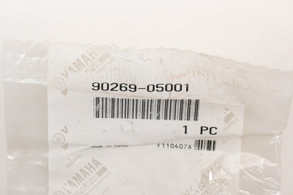 New OEM Yamaha 90269-05001-00 Rivet Qty 1 NOS