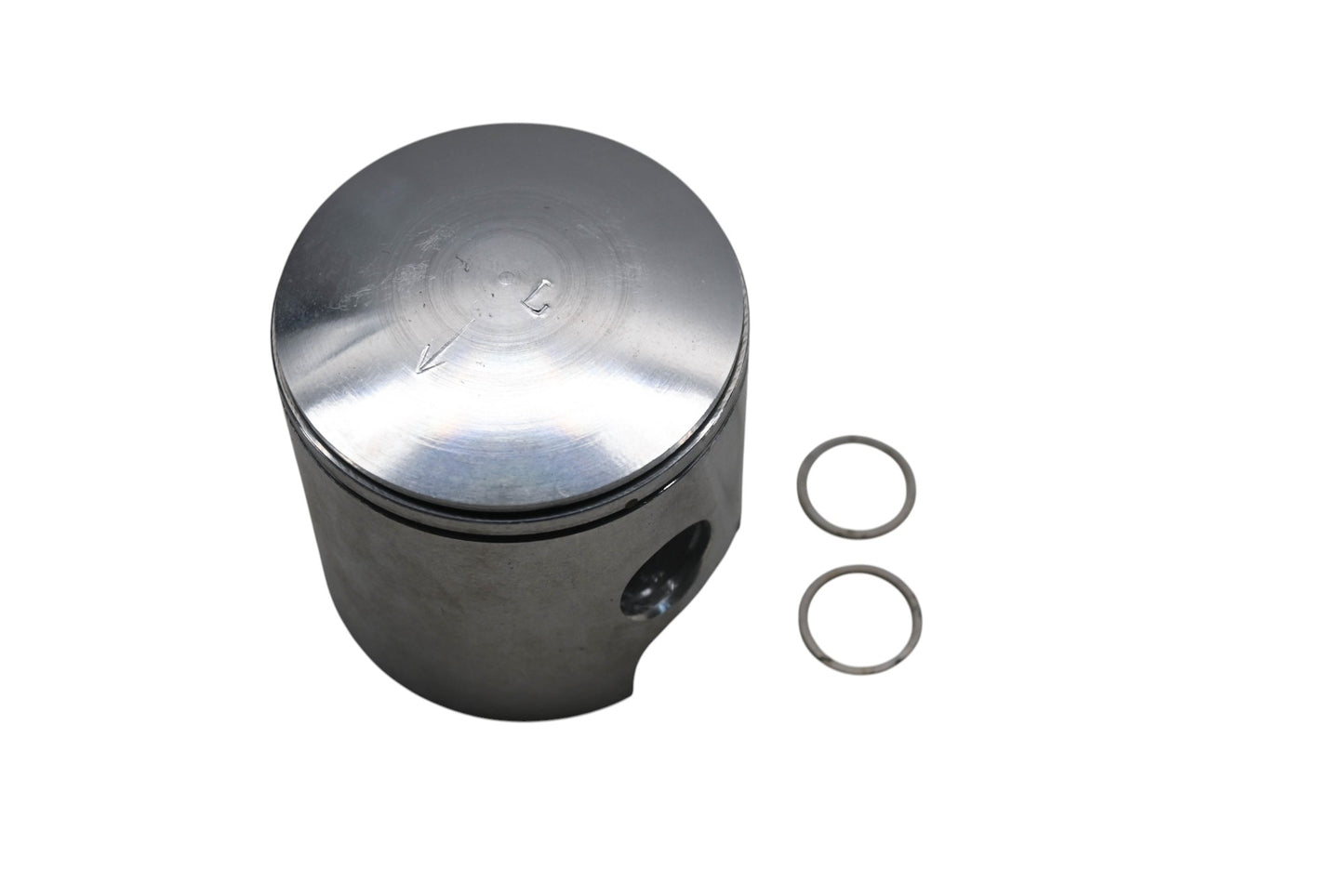 Wiseco 2146PS, 2374PS, 121398 Piston Kit 440 L.C. Qty 1 NOS