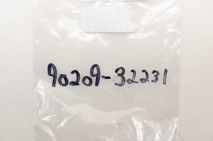 New OEM Yamaha 90209-32231-00 Special Shape Washers Qty 2 NOS