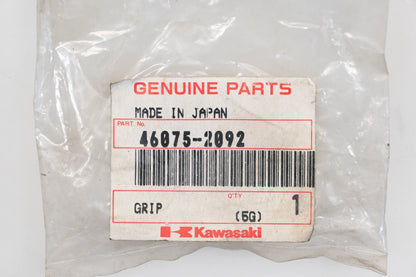 New OEM Kawasaki 46075-2092 Grip Qty 1 NOS
