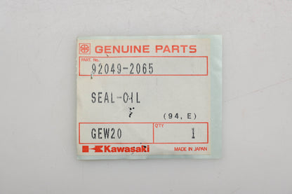 New OEM Kawasaki 92049-2065 Oil Seal Qty 1 NOS