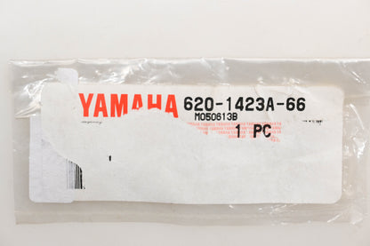 New OEM Yamaha 620-1423A-66-00 Main Jet (#77.5) Qty 1 NOS