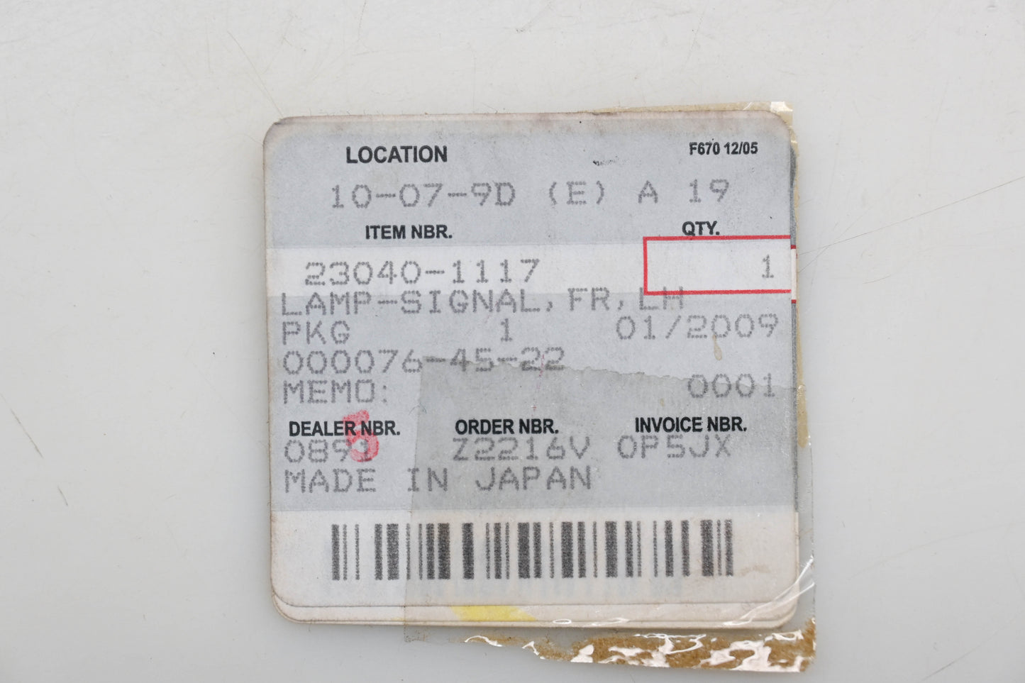 New OEM Kawasaki 23040-1117 Left Hand Front Signal Lamp Qty 1 NOS