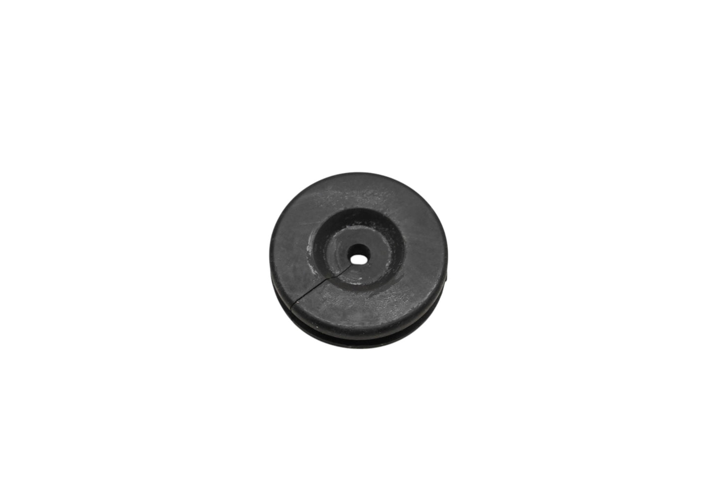 New OEM Yamaha GJ1-6822E-00-00 Grommet Qty 1 NOS