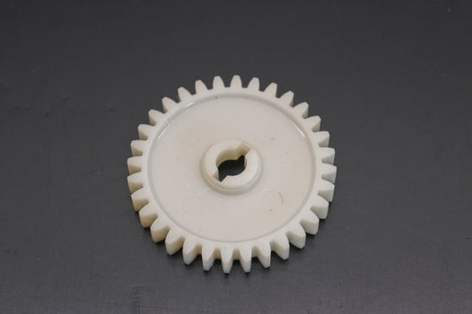 New OEM Kawasaki 16085-017 Oil Pump Gear Qty 1 NOS