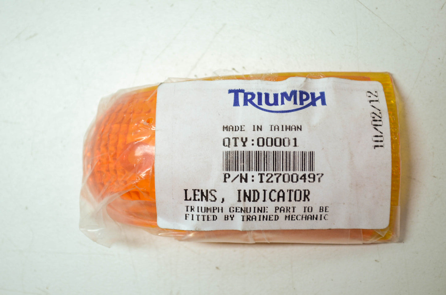 NEW OEM Triumph Turn Signal Lens Trophy 900 Sprint CARBS T2700497 NOS