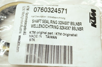 OEM KTM 760324571 Shaft Seal Ring 32x45x7 BSLNBR NOS