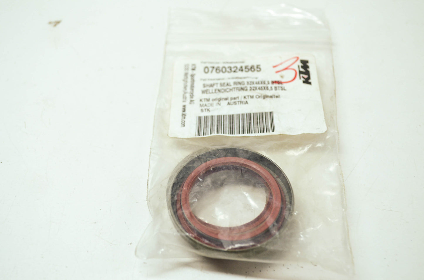 OEM KTM 760324565 Shaft Seal Ring 32x45x6,5 NOS