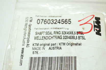 OEM KTM 760324565 Shaft Seal Ring 32x45x6,5 NOS