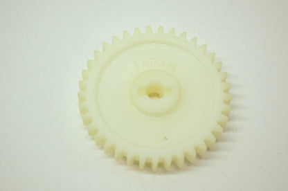 OEM Kawasaki 16085-016 Oil Pump Gear NOS