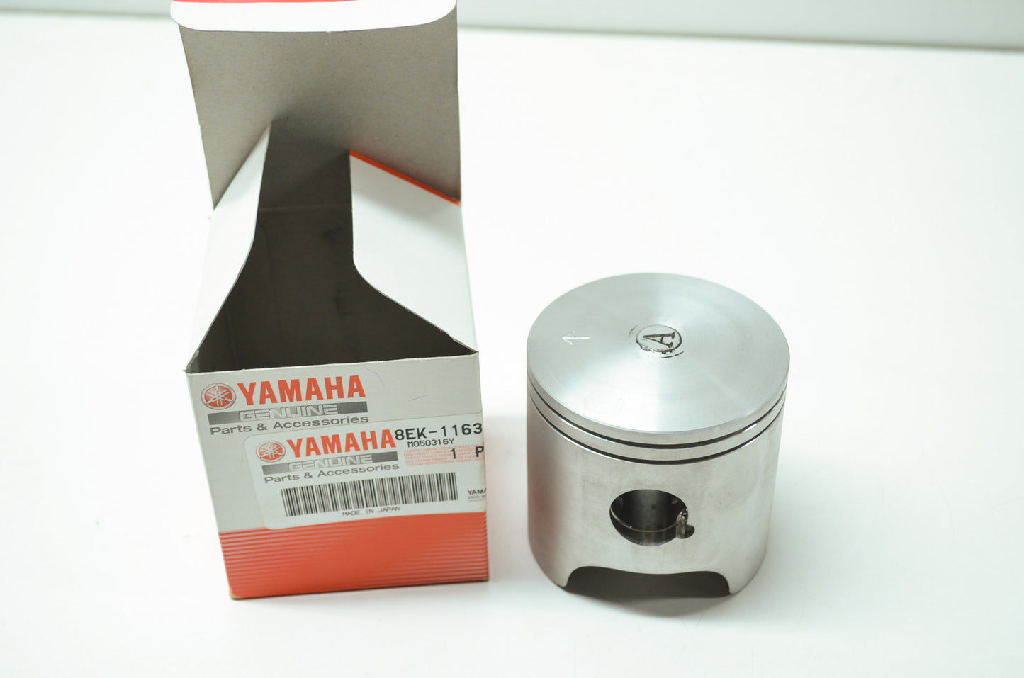 OEM Yamaha 8EK-11631-00-A0 Piston STD NOS