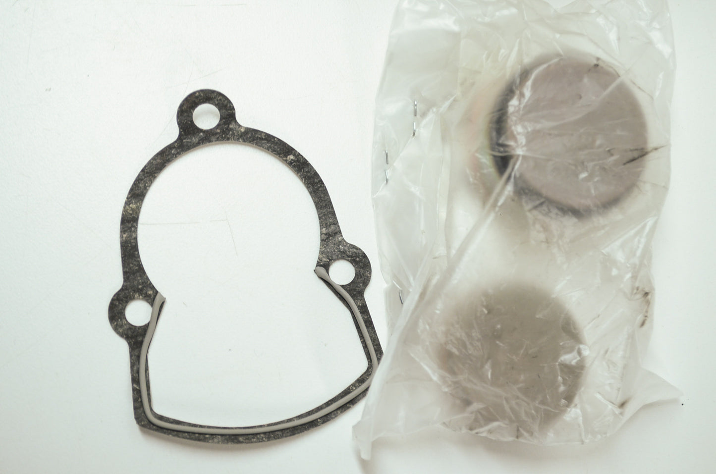 OEM Yamaha 2XJ-25811-00-00 Caliper Pad 2 NOS