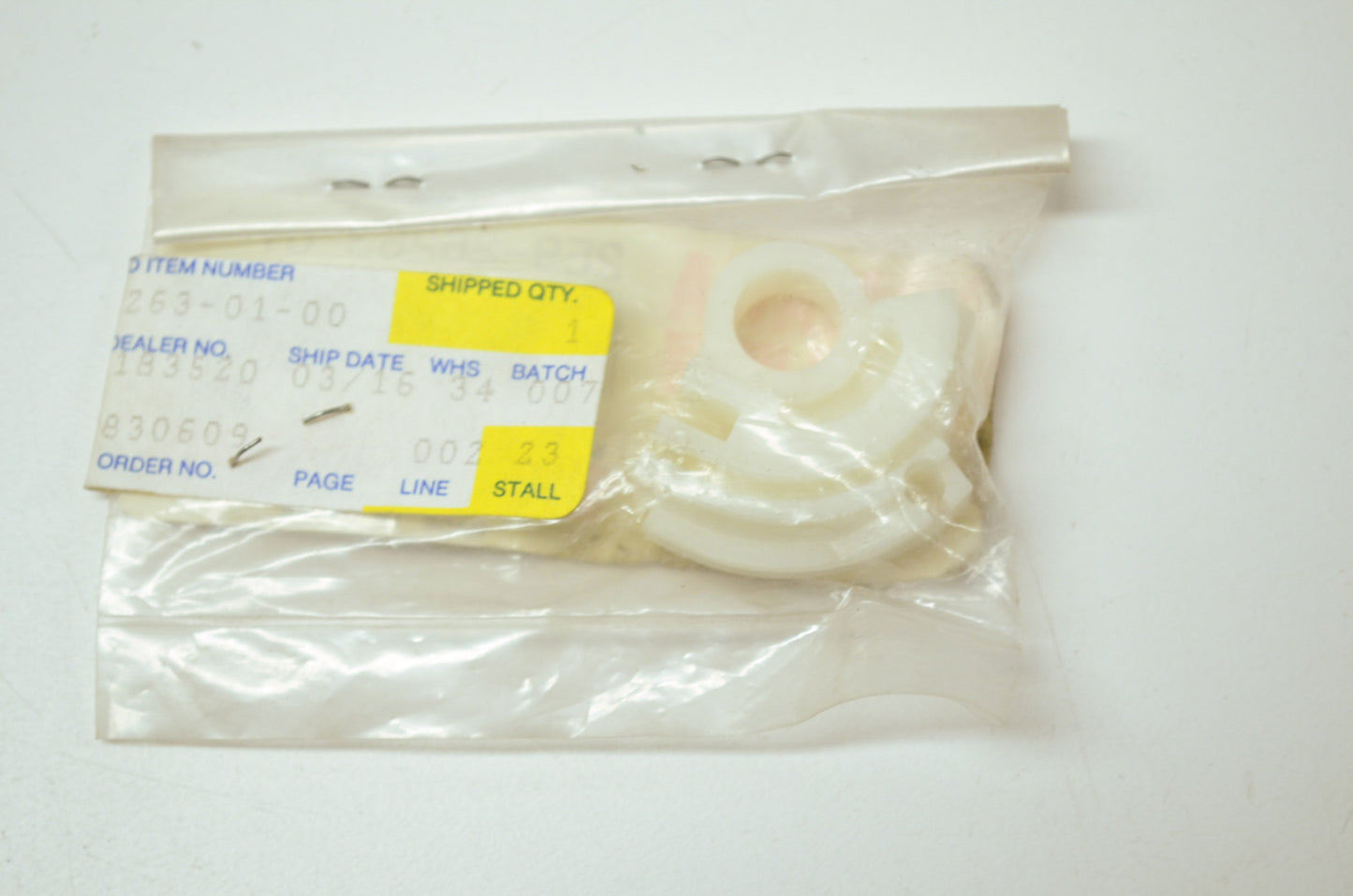 OEM Yamaha 2E9-26263-01-00 Connecting Piece NOS