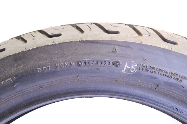 Dunlop 5713 120/90-18 M/C 65H Tire NOS